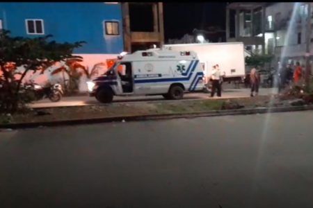 EJECUTAN A MUJER.- Un par de asesinos la dejaron dentro de un camión en Cancún
