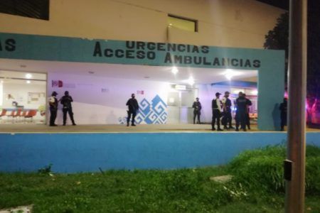 BALEADO ESCAPA RUMBO AL HOSPITAL.- Por el disparo en el abdomen se debate entre la vida y la muerte