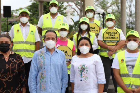 Anuncian el Gobernador y la presidenta Blanca Merari Tziu Muñoz obra de pavimentación en Puerto Morelos