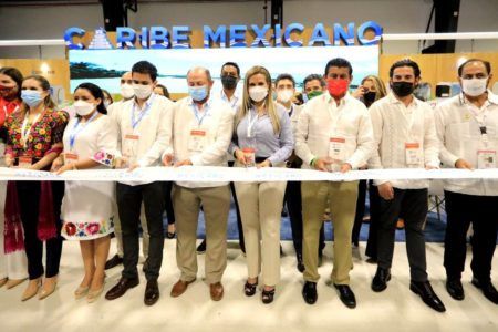 Lili Campos promueve Playa del Carmen en Tianguis Turístico México