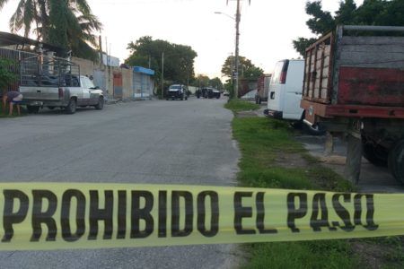 Matan sicarios a joven en la región 234 de Cancún