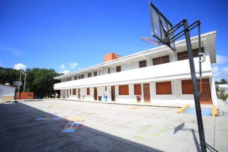 Recobran vida escuelas de Playa de Solidaridad