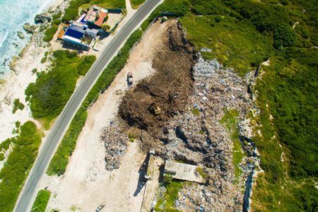 Ya van 21 mil toneladas retiradas de la unidad de transferencia de Isla Mujeres