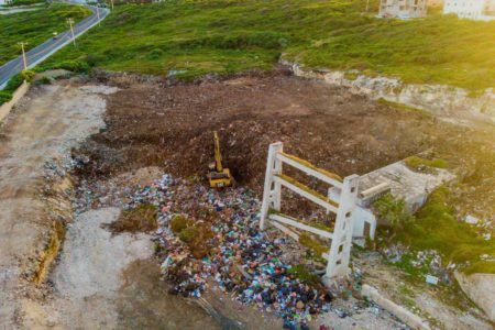 Avanza limpieza del basurero de Isla Mujeres