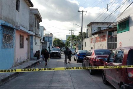 A golpes asesinan a vecino en Cancún