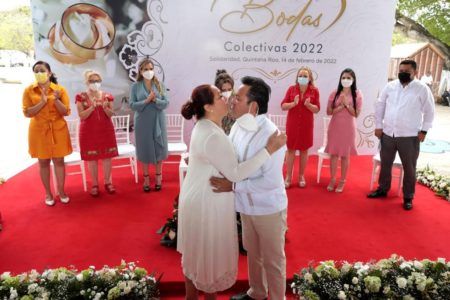 Contraen matrimonio 250 parejas en Solidaridad 