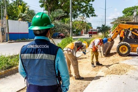ANUNCIA TRABAJOS EN RED DE AGUA POTABLE EN SMZA. 98 DE CANCÚN