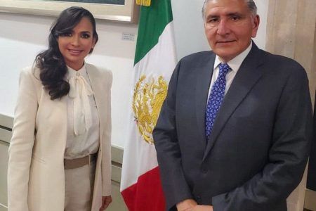 Laura Fernández se reúne con el secretario de Gobernación 