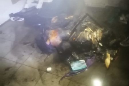 Muere un hombre en incendio de Villas del Sol 