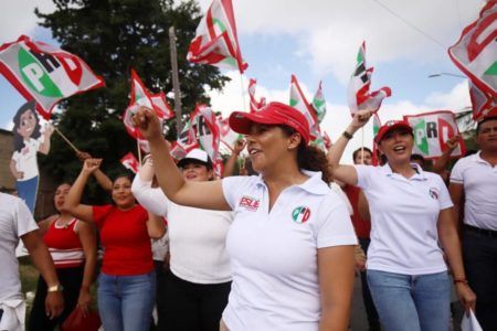 Leslie va por los sueños de los habitantes de las Sm 237, 229 y 103 de Cancún