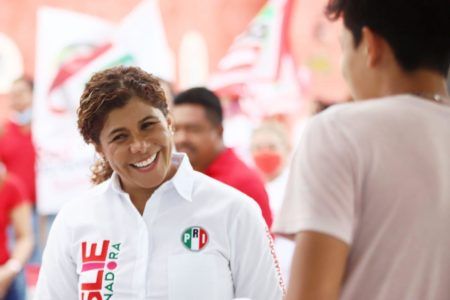 ES MOMENTO DE TOMAR DECISIONES FIRMES Y TAJANTES EN QUINTANA ROO: LESLIE HENDRICKS 