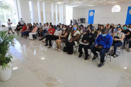 Presentan propuestas en favor de la mujer