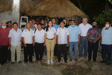 LAURA FERNÁNDEZ TIENE RESPALDO DEL PUEBLO MAYA PORQUE GARANTIZA EL RESPETO A LAS TRADICIONES