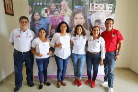 Combatir “coyotaje” en programas de gobierno, piden a Leslie de llegar a la gubernatura. 