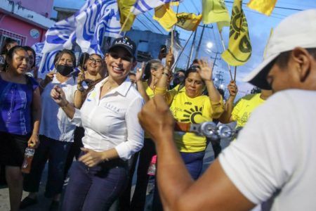  LAURA FERNÁNDEZ GARANTIZA FONDO ESPECIAL PARA LAS ISLAS