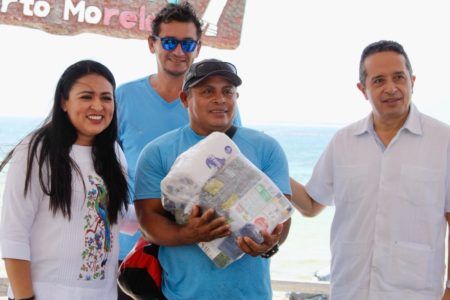 ACOMPAÑA BLANCA MERARI TZIU AL GOBERNADOR A LA ENTREGA DE OBRAS EN LEONA VICARIO Y PUERTO MORELOS