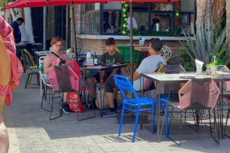 Urge a restauranteros llegada del turismo veraniego a la Riviera Maya