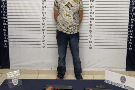 Armado con pistola de balines sujeto causa desmanes en tienda de Palmas 2