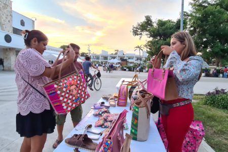 Exitosa feria de emprendedoras CROC en Tulum
