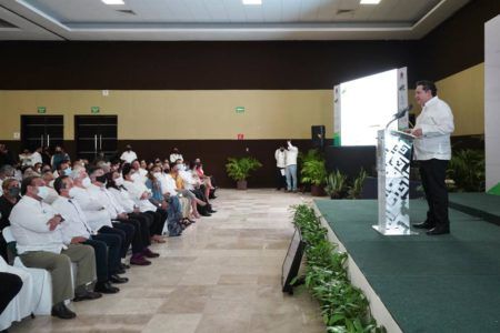 PRESENTAN EVOLUCIÓN DE LA DEUDA PÚBLICA DE QUINTANA ROO DESDE 1975 HASTA 2022; CJ, ÚNICO QUE NO RECIBE DINERO Y REDUCE ADEUDO