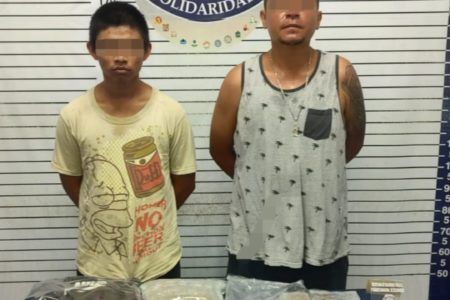 Con varias decenas dosis de drogas, atrapan infraganti a dos narcomudistas en Villas del Sol