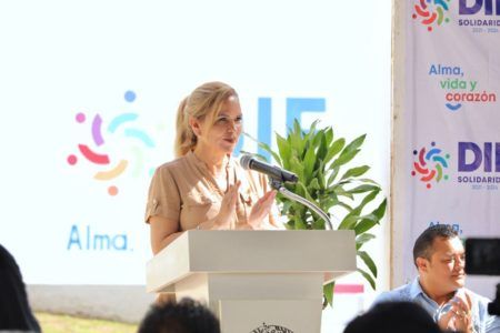 Recibe DIF Solidaridad título de propiedad de su sede