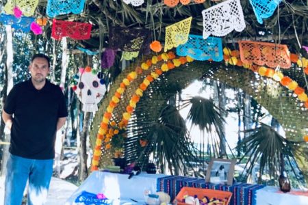 Colaboradores del IDM conmemoran de Día de muertos