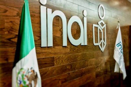 Al igual que Fox, AMLO busca impedir acceso a la información: INAI