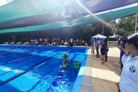 Impulsa Lili Campos deportes acuáticos en piscina olímpica de la Unidad Deportiva Riviera Maya