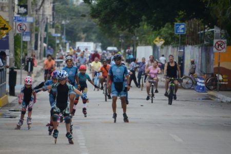 Familias disfrutan del domingo con Rodando por Solidaridad