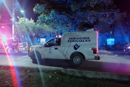 Matan con más de 15 balazos a sujeto en Cancún
