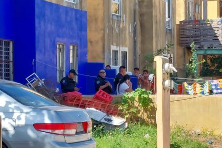 Insoportable soledad lo lleva a salir por la puerta falsa en Villas del Sol