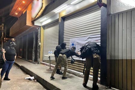 Barren con drogas en comercios de Tulum