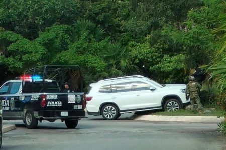 Asesinan a mujer embarazada que viajaba en su camioneta en Cancún