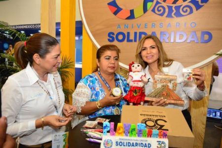 Lili Campos intensifica reuniones productivas en feria turística