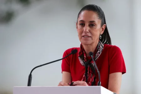 El lunes Sheinbaum anunciará fecha que solicitará licencia
