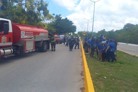 Momentos de pánico en escuela de Playa del Carmen por incendio