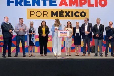 Acusa Frente Amplio a AMLO de provocar agresiones por críticas en ‘mañaneras’