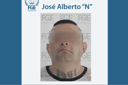 Lo agarran con motocicleta robada en calles de Cancún