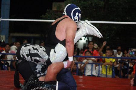 Los Rudos aplacaron los aires del Huracán Ramírez y el Duende Verde en Solidaridad