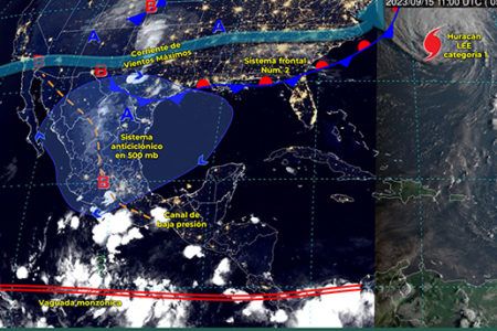 Viernes caluroso con chubascos en Quintana Roo