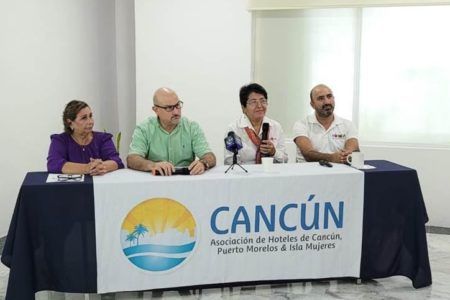 Invitan hoteleros a unirse a la Limpieza Internacional de Costas y Cuerpos de Agua