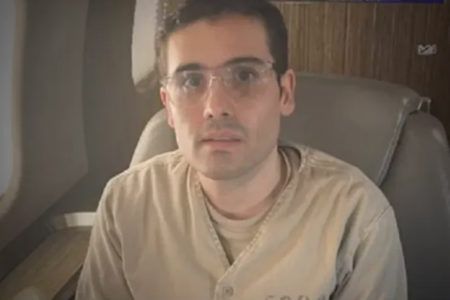 Extradición de Ovidio Guzmán se dio fuera de la ley, reclaman abogados
