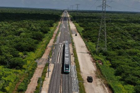 Prueba no superada: falla convoy del Tren Maya donde viajaba AMLO
