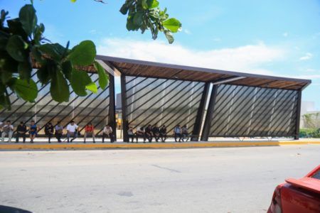 Cuentan solidarenses con paraderos seguros y cómodos