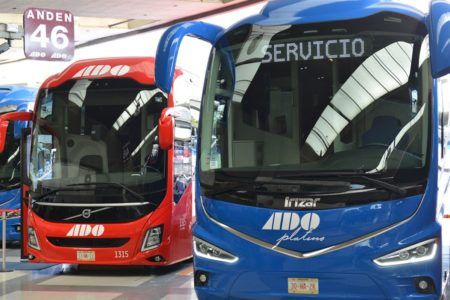 Estudiantes de México tendrán descuentos en autobuses todo el año