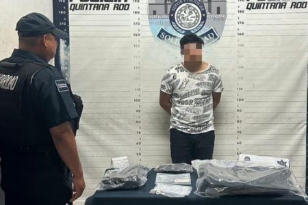 Apañan policías de Solidaridad a ratero en Villas del Sol