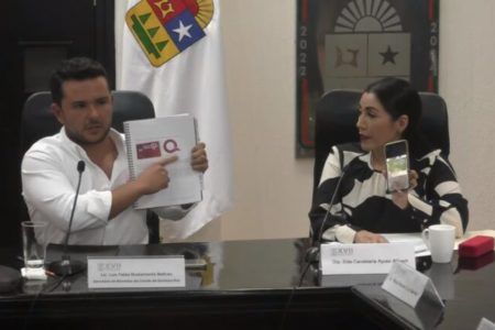 Cuestionan en Congreso a Pablo Bustamante por entrega de tarjetas verdes; le piden respetar el uso de los recursos públicos