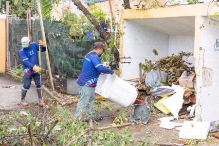 Realizan campaña permanente de descacharrización