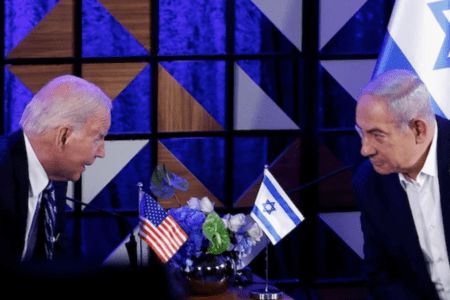 Pide Biden a Netanyahu “pausa” de la ofensiva en Gaza durante una llamada
